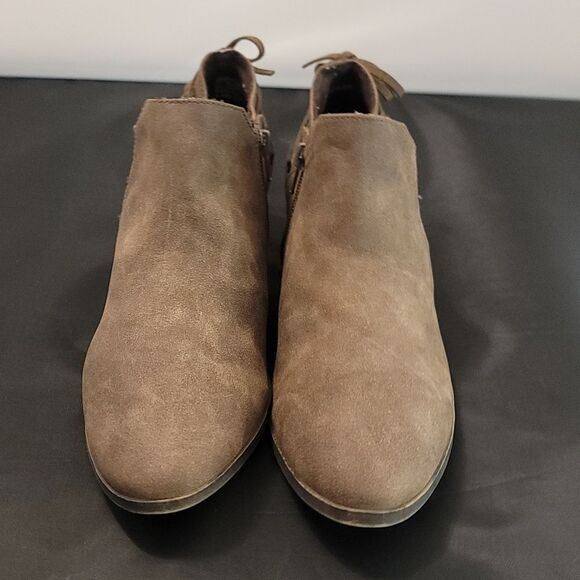 JELLYPOP AVALON SIDE ZIPPER CLOSURE WOMEN'S ANKLE BOOTIES - Picture 1 of 13